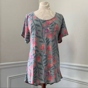 EUC LuLaRoe Classic T - size XL